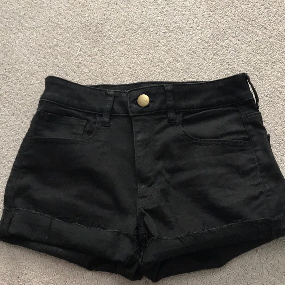 AMERICAN EAGLE BLACK DENIM CUTOFFS
